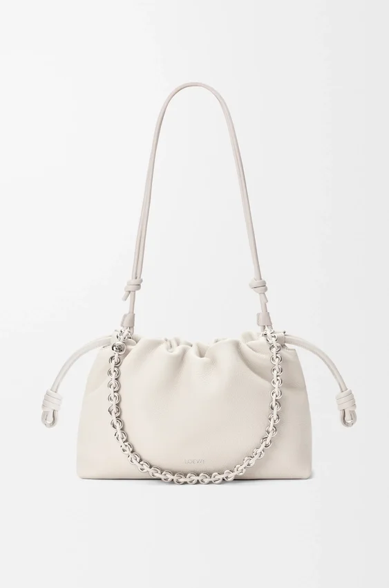 Średnia Flamenco Purse z drobnoziarnistej skóry cielęcej Średnia Flamenco Purse z drobnoziarnistej skóry cielęcej