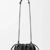 Średnia Flamenco Purse z drobnoziarnistej skóry cielęcej Średnia Flamenco Purse z drobnoziarnistej skóry cielęcej