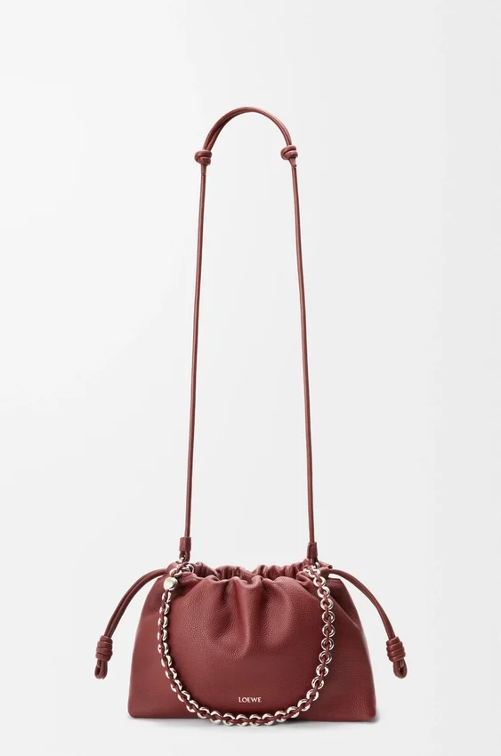 Średnia Flamenco Purse z drobnoziarnistej skóry cielęcej Średnia Flamenco Purse z drobnoziarnistej skóry cielęcej