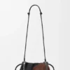 Średnia Flamenco Purse z koralikami w kształcie lwów, wykonana z płótna z koralikami i skóry cielęcej Średnia Flamenco Purse z koralikami w kształcie lwów, wykonana z płótna z koralikami i skóry cielęcej