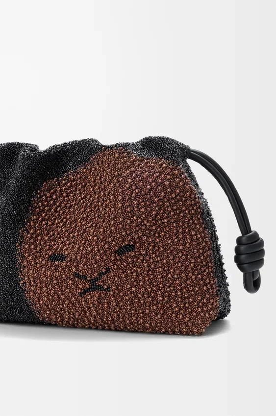 Średnia Flamenco Purse z koralikami w kształcie lwów, wykonana z płótna z koralikami i skóry cielęcej Średnia Flamenco Purse z koralikami w kształcie lwów, wykonana z płótna z koralikami i skóry cielęcej