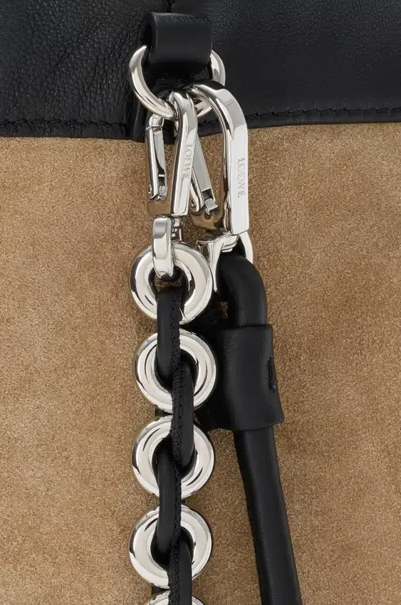 Średnia Flamenco Purse z koralikami w kształcie lwów, wykonana z płótna z koralikami i skóry cielęcej Średnia Flamenco Purse z koralikami w kształcie lwów, wykonana z płótna z koralikami i skóry cielęcej