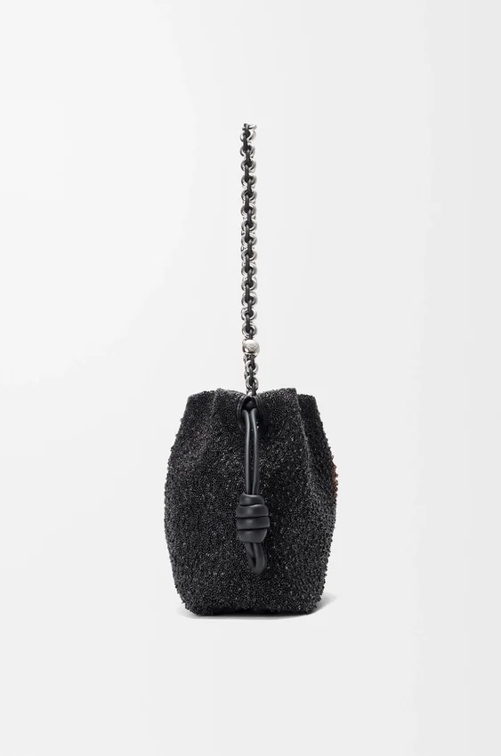 Średnia Flamenco Purse z koralikami w kształcie lwów, wykonana z płótna z koralikami i skóry cielęcej Średnia Flamenco Purse z koralikami w kształcie lwów, wykonana z płótna z koralikami i skóry cielęcej