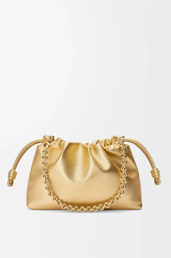 Średnia Flamenco Purse z laminowanej skóry jagnięcej Średnia Flamenco Purse z laminowanej skóry jagnięcej