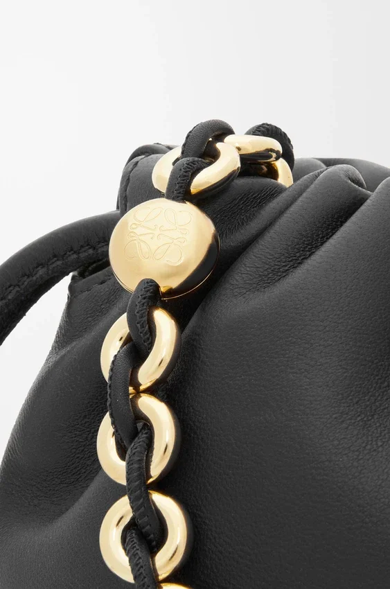 Średnia Flamenco Purse z miękkiej skóry jagnięcej typu nappa Średnia Flamenco Purse z miękkiej skóry jagnięcej typu nappa