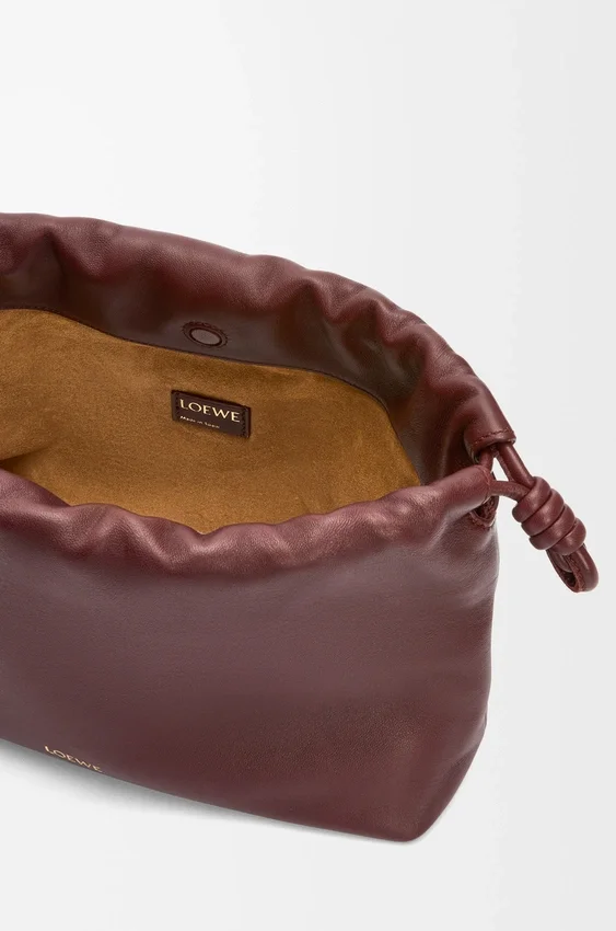 Średnia Flamenco Purse z miękkiej skóry jagnięcej typu nappa Średnia Flamenco Purse z miękkiej skóry jagnięcej typu nappa