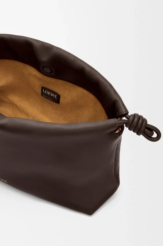 Średnia Flamenco Purse z miękkiej skóry jagnięcej typu nappa Średnia Flamenco Purse z miękkiej skóry jagnięcej typu nappa