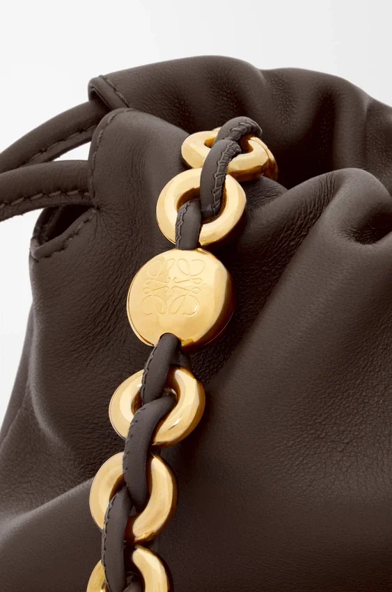Średnia Flamenco Purse z miękkiej skóry jagnięcej typu nappa Średnia Flamenco Purse z miękkiej skóry jagnięcej typu nappa