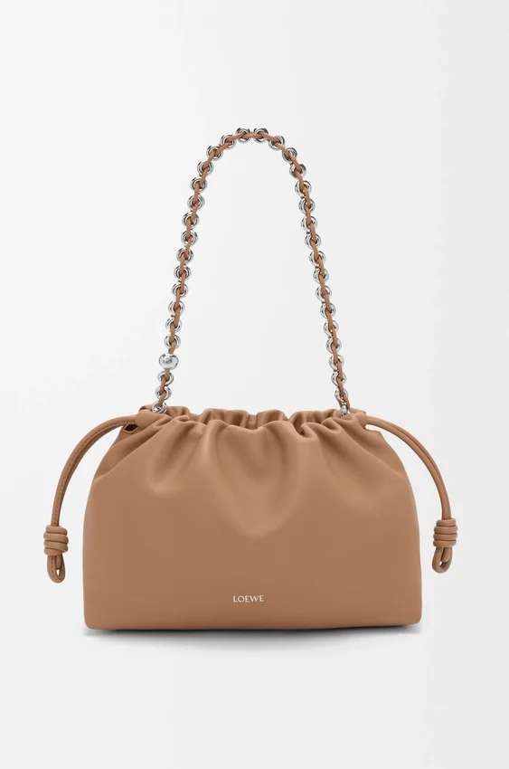 Średnia Flamenco Purse z miękkiej skóry jagnięcej typu nappa Średnia Flamenco Purse z miękkiej skóry jagnięcej typu nappa