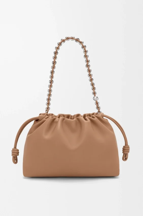 Średnia Flamenco Purse z miękkiej skóry jagnięcej typu nappa Średnia Flamenco Purse z miękkiej skóry jagnięcej typu nappa
