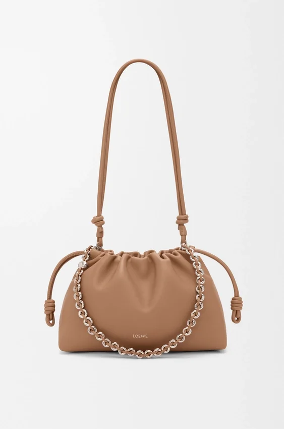 Średnia Flamenco Purse z miękkiej skóry jagnięcej typu nappa Średnia Flamenco Purse z miękkiej skóry jagnięcej typu nappa