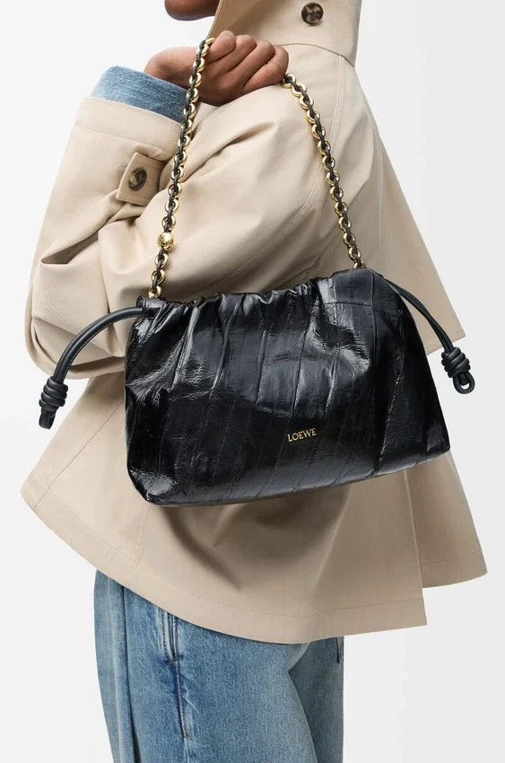 Średnia Flamenco Purse z skóry śluzowca Średnia Flamenco Purse z skóry śluzowca