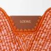 Średnia torba loewe Swing z rafii i skóry cielęcej Średnia torba loewe Swing z rafii i skóry cielęcej