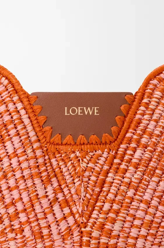 Średnia torba loewe Swing z rafii i skóry cielęcej Średnia torba loewe Swing z rafii i skóry cielęcej