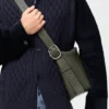 Średnia torba Loop Hobo z miękkiej, ziarnistej skóry cielęcej Średnia torba Loop Hobo z miękkiej, ziarnistej skóry cielęcej