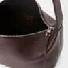 Średnia torba Loop Hobo z miękkiej, ziarnistej skóry cielęcej Średnia torba Loop Hobo z miękkiej, ziarnistej skóry cielęcej