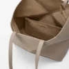 Średnia torba tote z poziomym zagięciem Puzzle Fold z miękkiej, ziarnistej skóry cielęcej Średnia torba tote z poziomym zagięciem Puzzle Fold z miękkiej, ziarnistej skóry cielęcej
