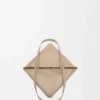 Średnia torba typu „Puzzle Fold” z błyszczącej skóry cielęcej Średnia torba typu „Puzzle Fold” z błyszczącej skóry cielęcej