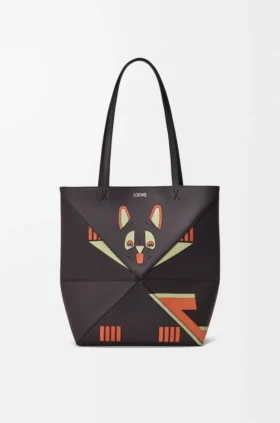 Średnia torba typu „Puzzle Fold” z motywem Futurist Cat, wykonana ze skóry cielęcej typu nappa