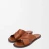 Sandały typu slide Flex z krzyżującymi się paskami z cielęcej skóry garbowanej roślinnie Sandały typu slide Flex z krzyżującymi się paskami z cielęcej skóry garbowanej roślinnie