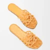 Sandały typu slide z haftowanym płótnem i wzorem „Petal Anagram” Sandały typu slide z haftowanym płótnem i wzorem „Petal Anagram”