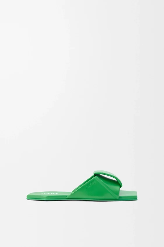 Sandały typu slide z motywem origami z jagnięcej skóry Sandały typu slide z motywem origami z jagnięcej skóry