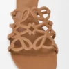 Sandały typu slide z motywem „Petal Anagram” z miękkiej skóry cielęcej Sandały typu slide z motywem „Petal Anagram” z miękkiej skóry cielęcej