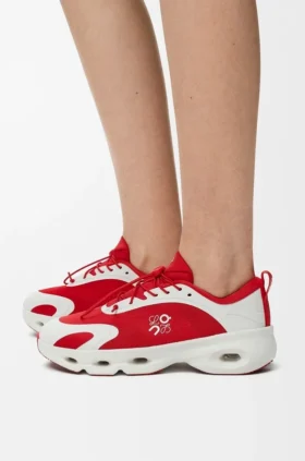 Sneakersy Cloudsolo