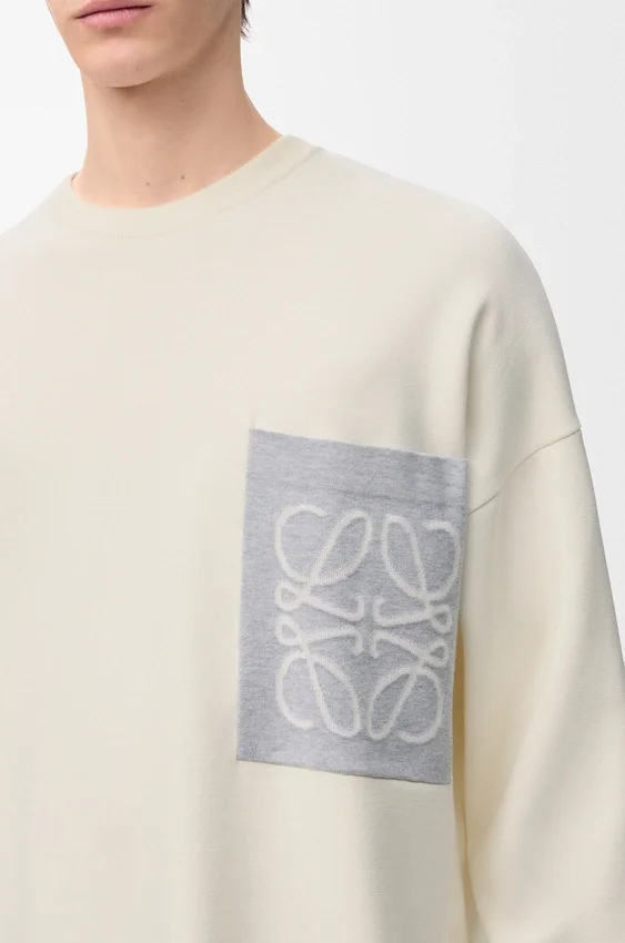 Sweter z kieszenią „Anagram” z mieszanki bawełny Sweter z kieszenią „Anagram” z mieszanki bawełny