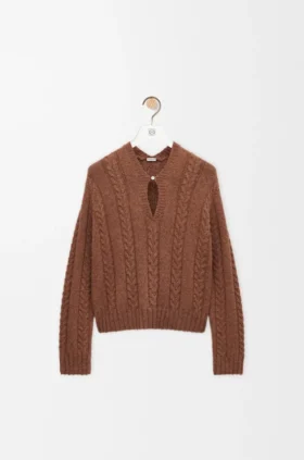 Sweter z wełny