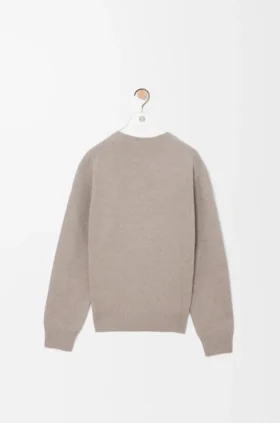 Sweter z wełny