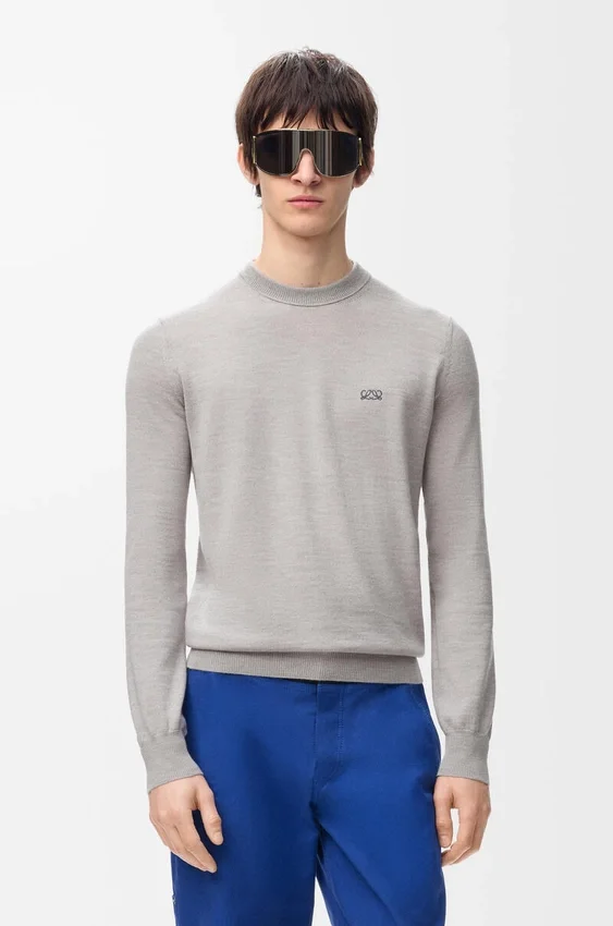 Sweter z wełny merynosowej Sweter z wełny merynosowej