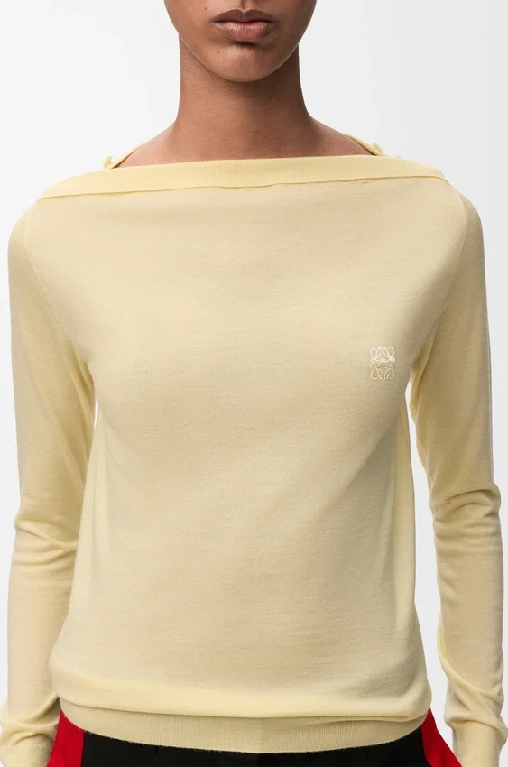 Sweter z wełny merynosowej Sweter z wełny merynosowej