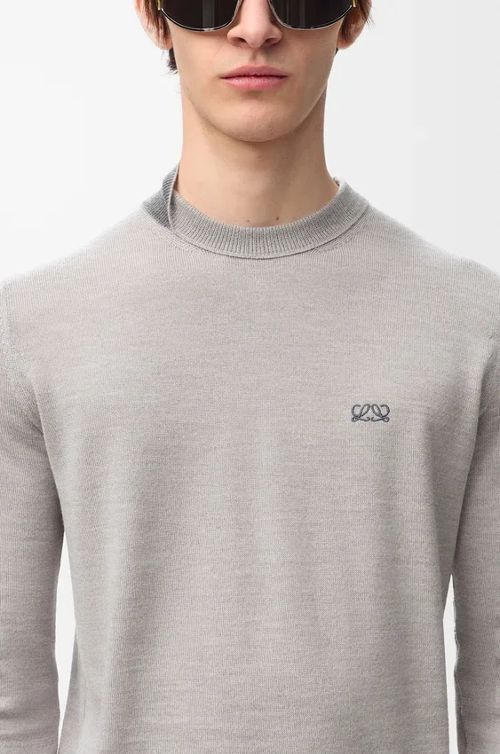 Sweter z wełny merynosowej Sweter z wełny merynosowej