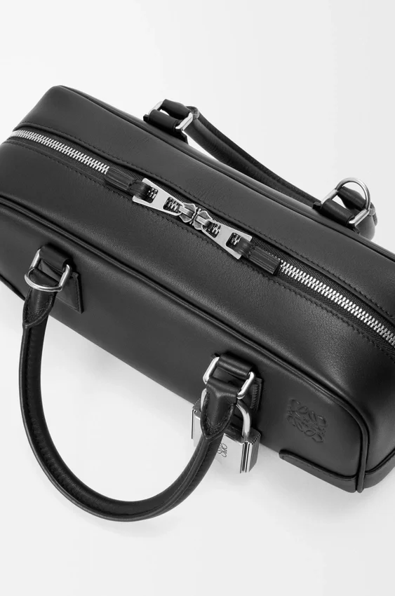 Torba Amazona 23 w wersji skróconej z błyszczącej skóry cielęcej Torba Amazona 23 w wersji skróconej z błyszczącej skóry cielęcej