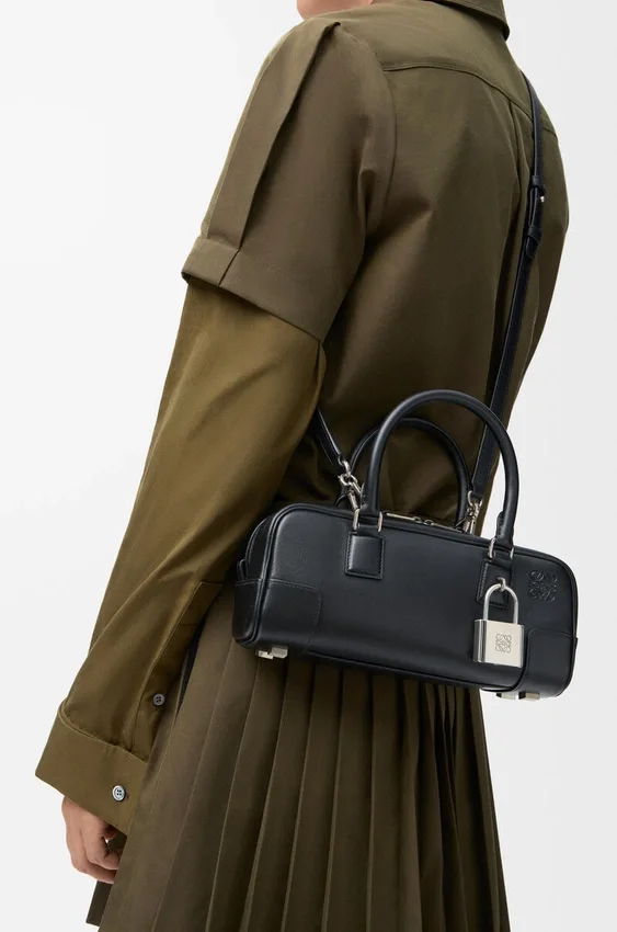 Torba Amazona 23 w wersji skróconej z błyszczącej skóry cielęcej Torba Amazona 23 w wersji skróconej z błyszczącej skóry cielęcej