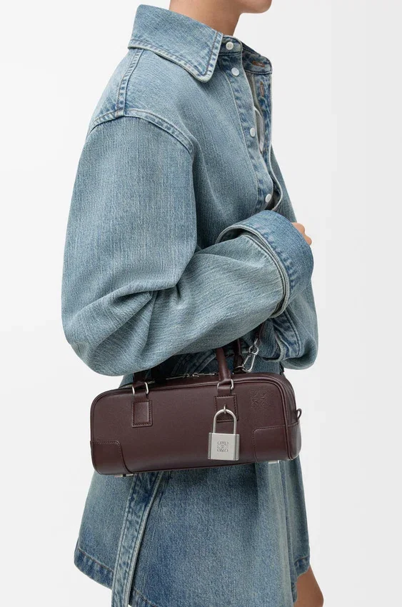 Torba Amazona 23 w wersji skróconej z błyszczącej skóry cielęcej Torba Amazona 23 w wersji skróconej z błyszczącej skóry cielęcej