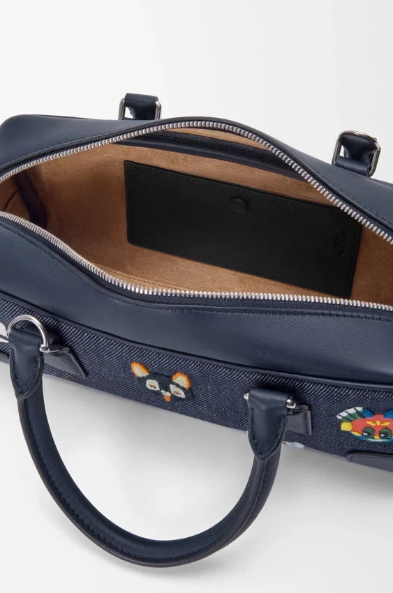 Torba Cats Amazona 23 w wersji skróconej z haftowanego dżinsu Torba Cats Amazona 23 w wersji skróconej z haftowanego dżinsu