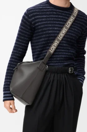 Torba Cubi Crossbody z miękkiej, gładkiej skóry cielęcej i żakardu
