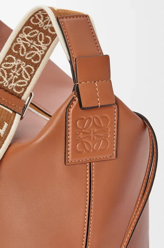 Torba Cubi Crossbody z miękkiej, gładkiej skóry cielęcej i żakardu Torba Cubi Crossbody z miękkiej, gładkiej skóry cielęcej i żakardu