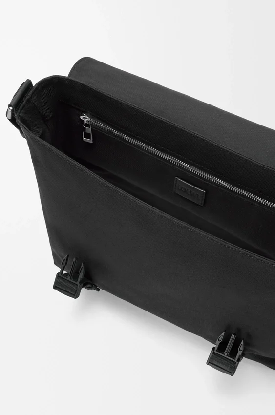 Torba Flex Messenger w rozmiarze średnim z płótna i zamszu Torba Flex Messenger w rozmiarze średnim z płótna i zamszu