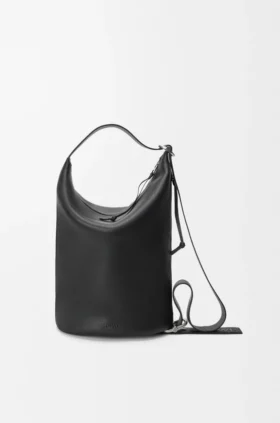 Torba Loop Bucket z miękkiej, ziarnistej skóry cielęcej