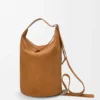 Torba „Loop Bucket” z zamszowej skóry cielęcej Torba „Loop Bucket” z zamszowej skóry cielęcej