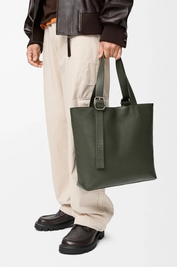 Torba „Loop Zipped Tote” z miękkiej skóry cielęcej o ziarnistej fakturze Torba „Loop Zipped Tote” z miękkiej skóry cielęcej o ziarnistej fakturze