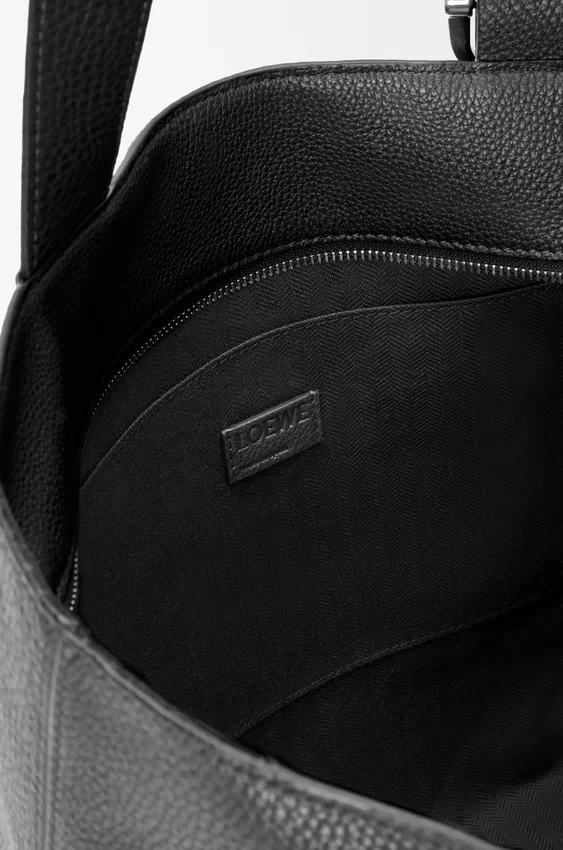 Torba „Loop Zipped Tote” z miękkiej skóry cielęcej o ziarnistej fakturze Torba „Loop Zipped Tote” z miękkiej skóry cielęcej o ziarnistej fakturze