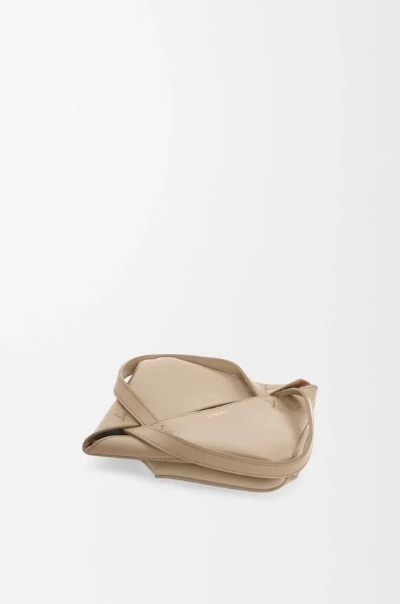 Torba Mini Puzzle Fold z błyszczącej skóry cielęcej Torba Mini Puzzle Fold z błyszczącej skóry cielęcej