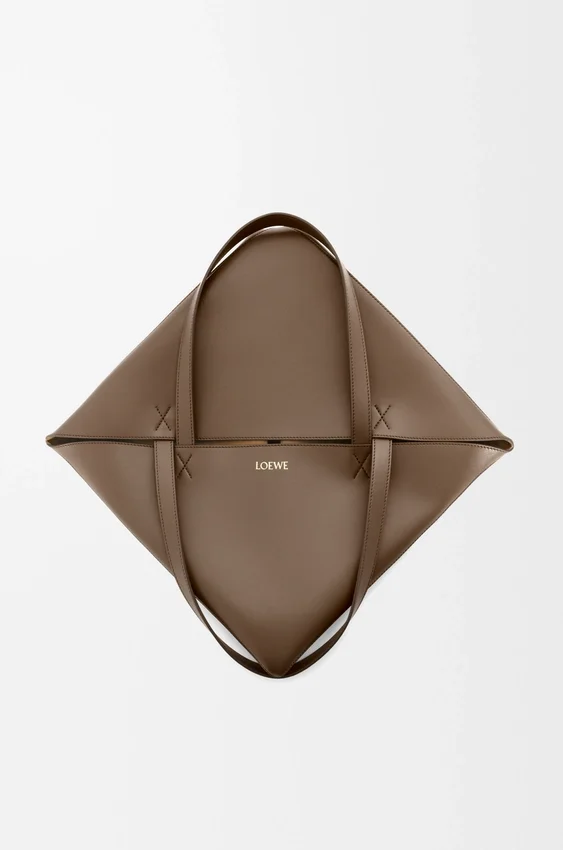 Torba Puzzle Fold XL z błyszczącej skóry cielęcej Torba Puzzle Fold XL z błyszczącej skóry cielęcej