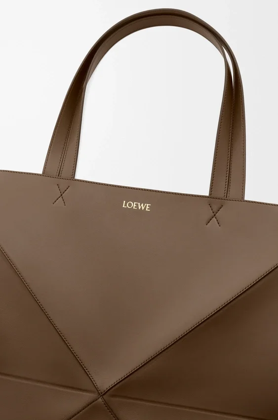 Torba Puzzle Fold XL z błyszczącej skóry cielęcej Torba Puzzle Fold XL z błyszczącej skóry cielęcej