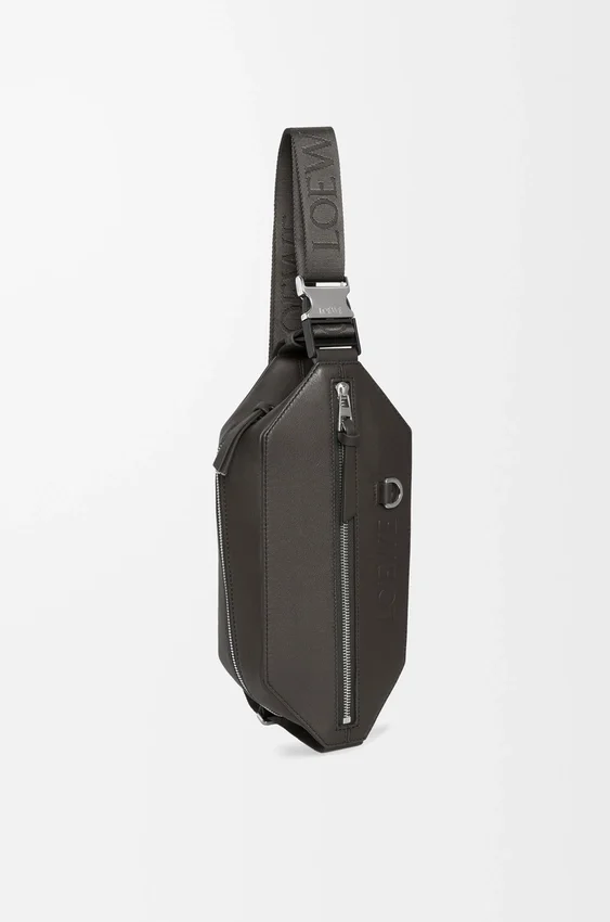 Torba typu „Convertible Sling” z klasycznej skóry cielęcej Torba typu „Convertible Sling” z klasycznej skóry cielęcej