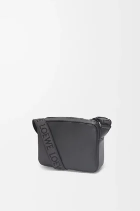 Torba typu military messenger XS z miękkiej, gładkiej skóry cielęcej i żakardu